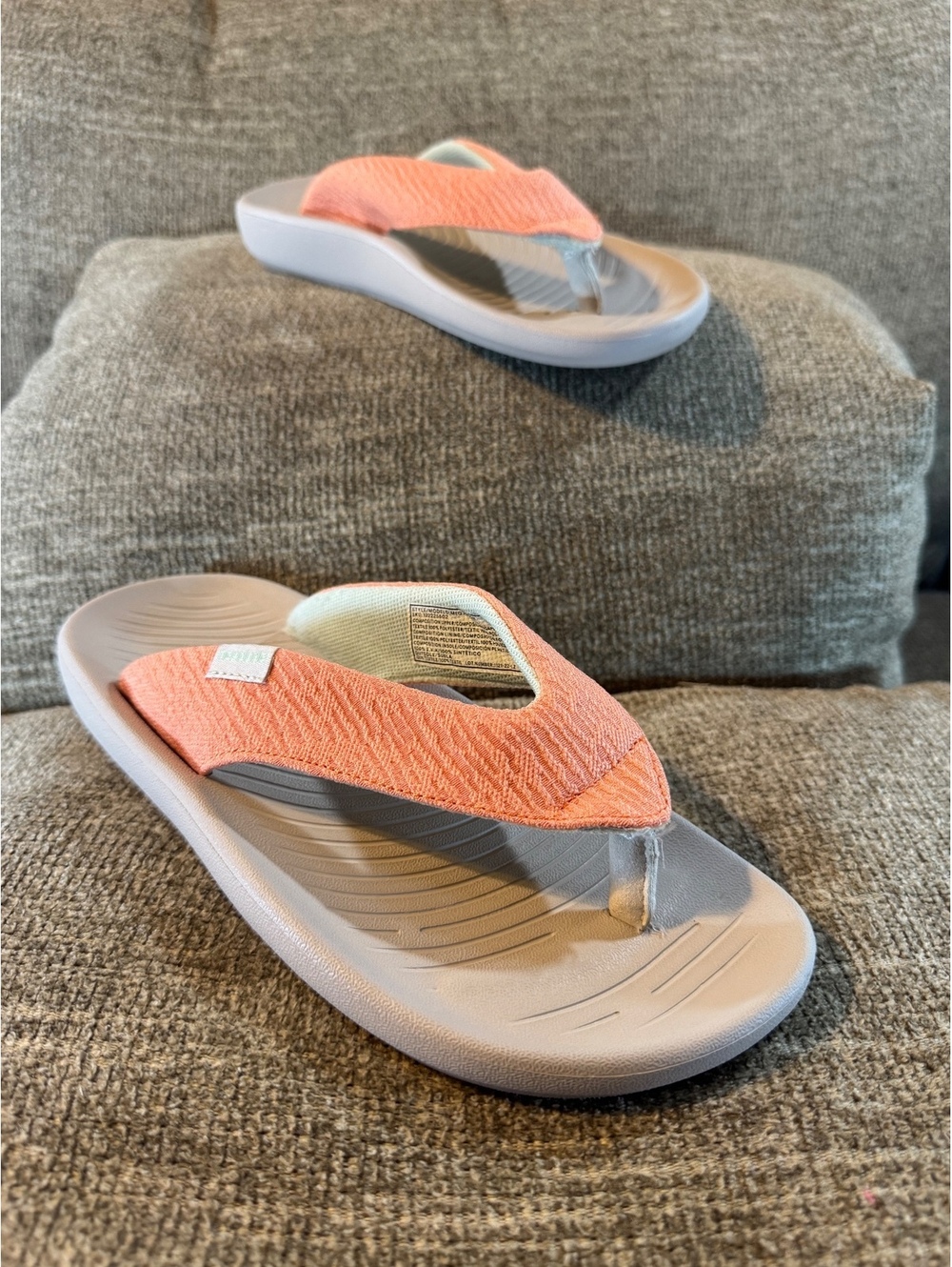 Hey Dude Meg Peach Flip Flop Sandals Women's Size 8